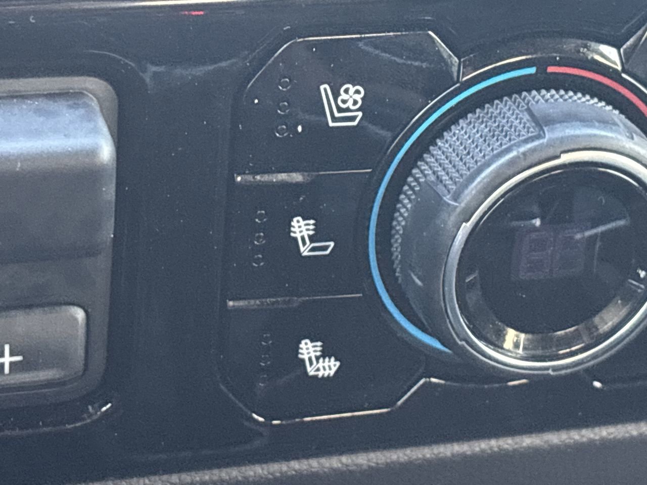 Used 2024 Chevrolet Silverado 1500 ZR2 w/ Technology Package image 20