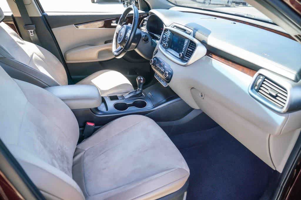 Used 2017 Kia Sorento FWD w/ LX Convenience Package image 15