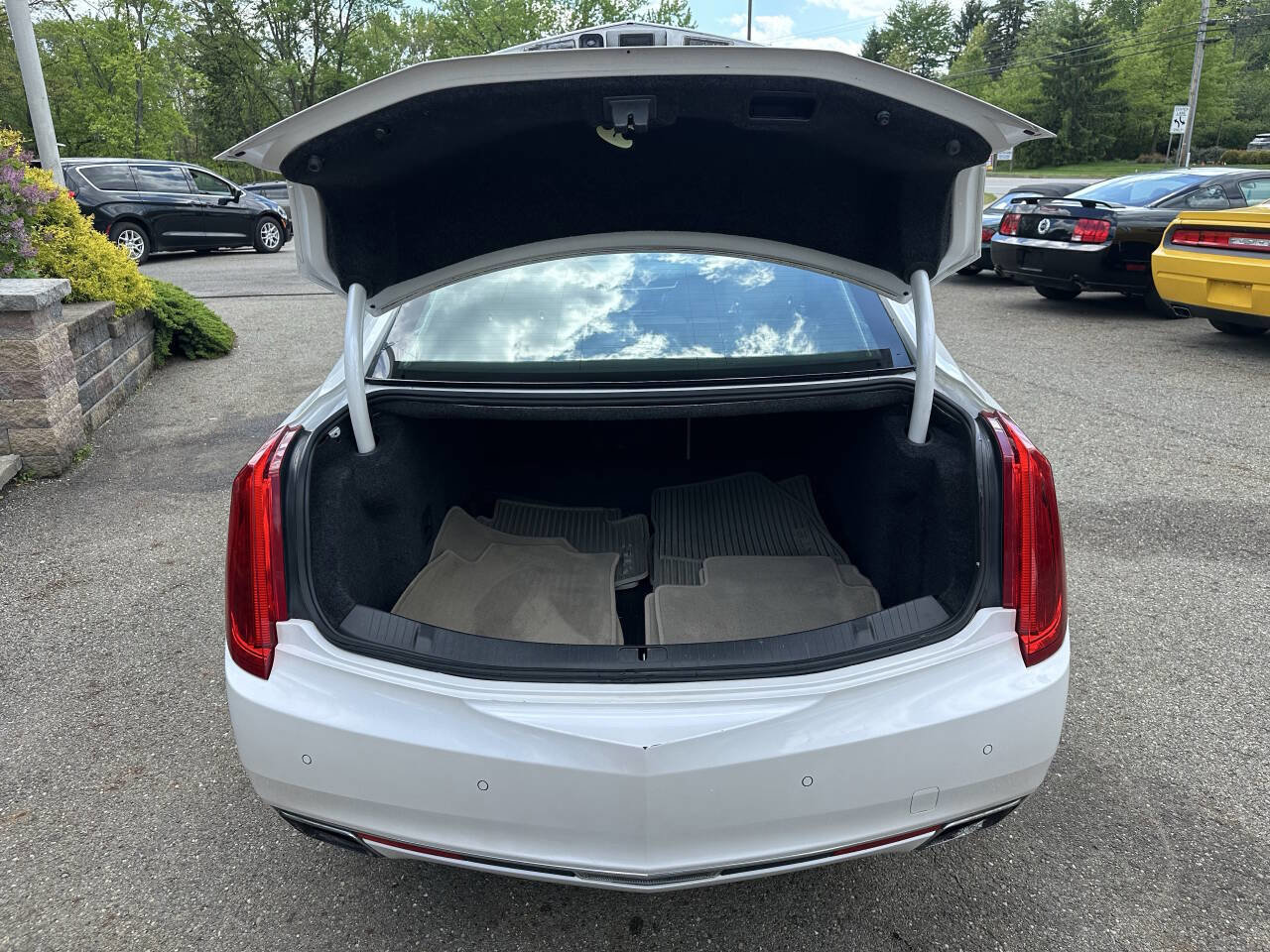 Used 2017 Cadillac XTS Luxury w/ Driver Awareness Package FWD image 6