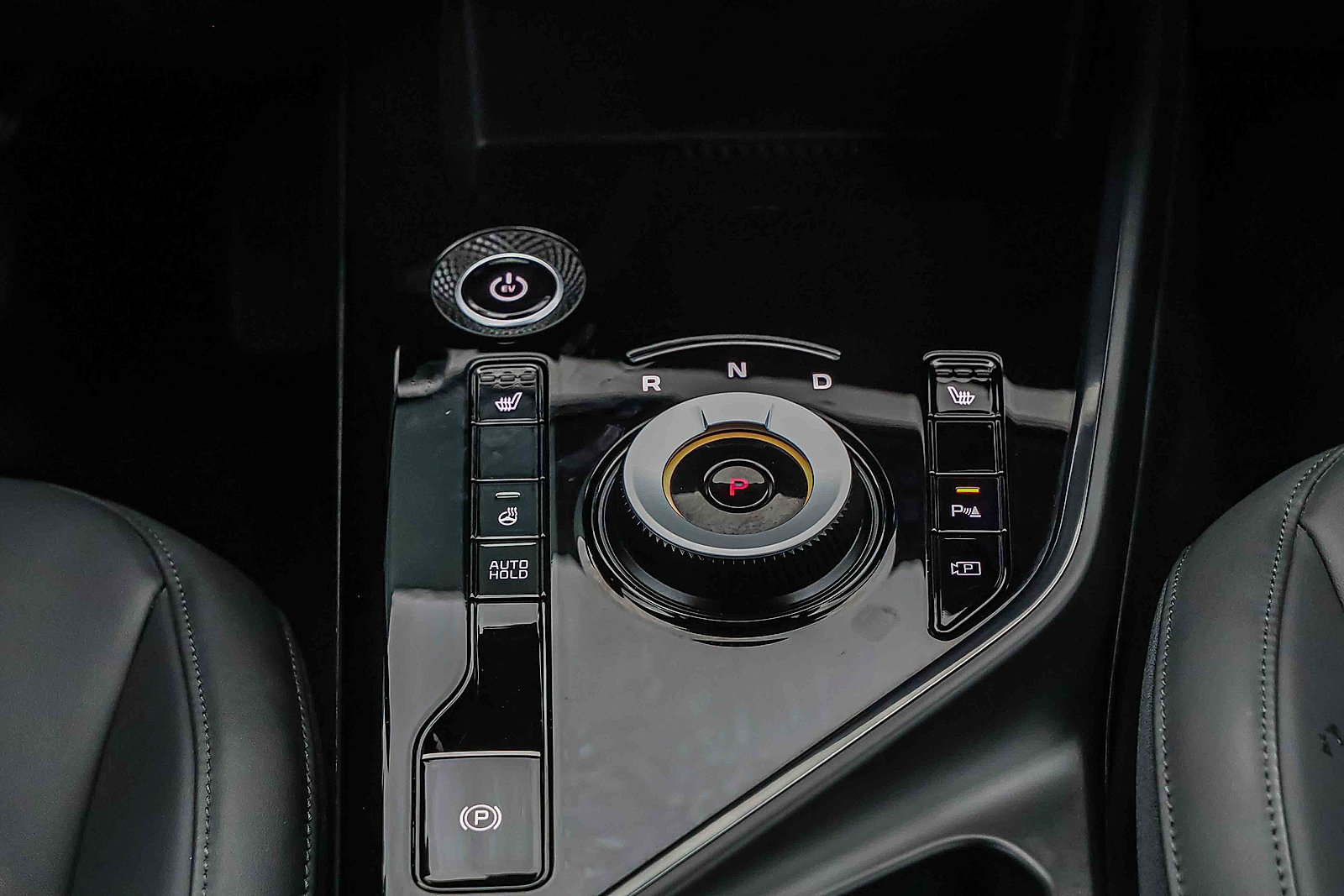Certified 2024 Kia Niro Wind w/ Wind Preserve Package FWD image 13
