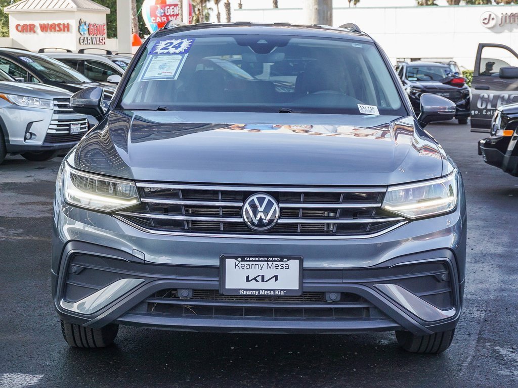 Used 2024 Volkswagen Tiguan S image 2