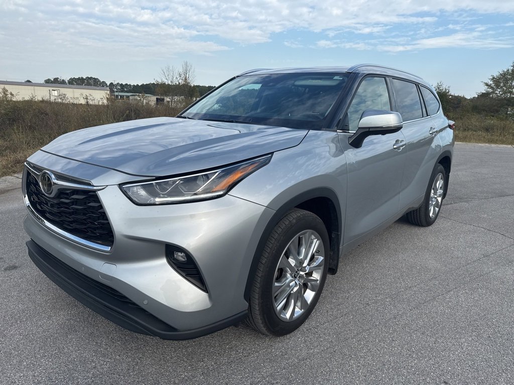 Used 2023 Toyota Highlander Limited