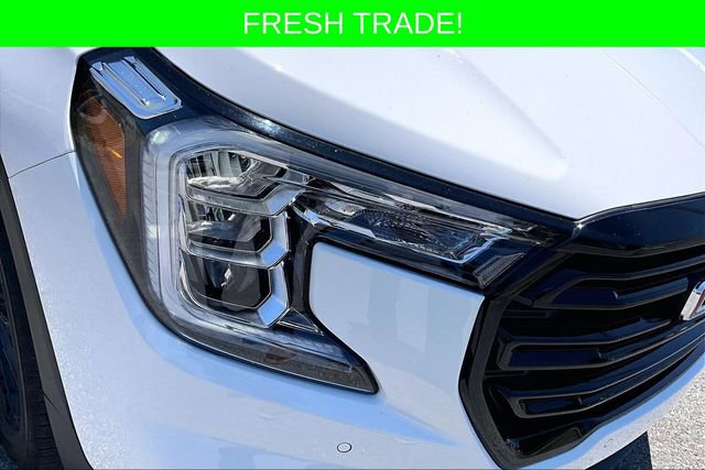 Used 2024 GMC Terrain SLT w/ Infotainment Package II FWD image 32