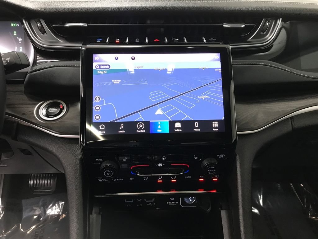 Used 2024 Jeep Grand Cherokee Limited 4xe image 18