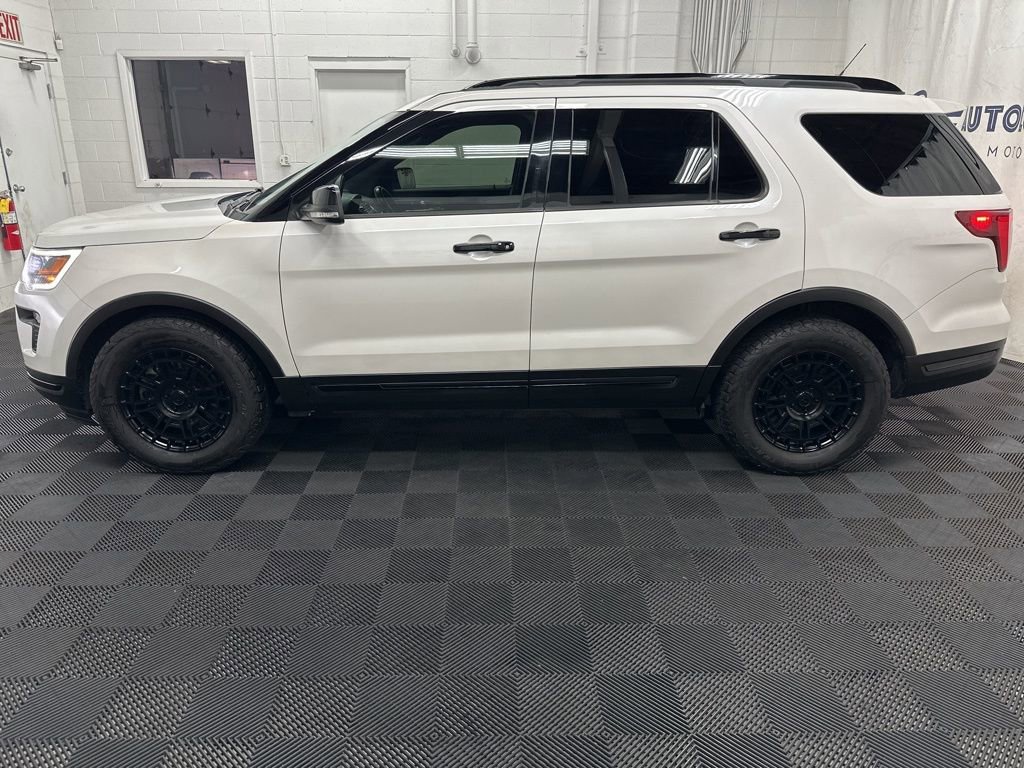 Used 2018 Ford Explorer Sport w/ Equipment Group 401A image 6