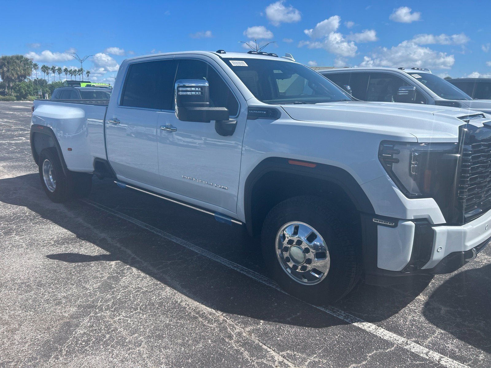 New 2026 GMC Sierra 3500 Denali Ultimate AWD/4WD image 3