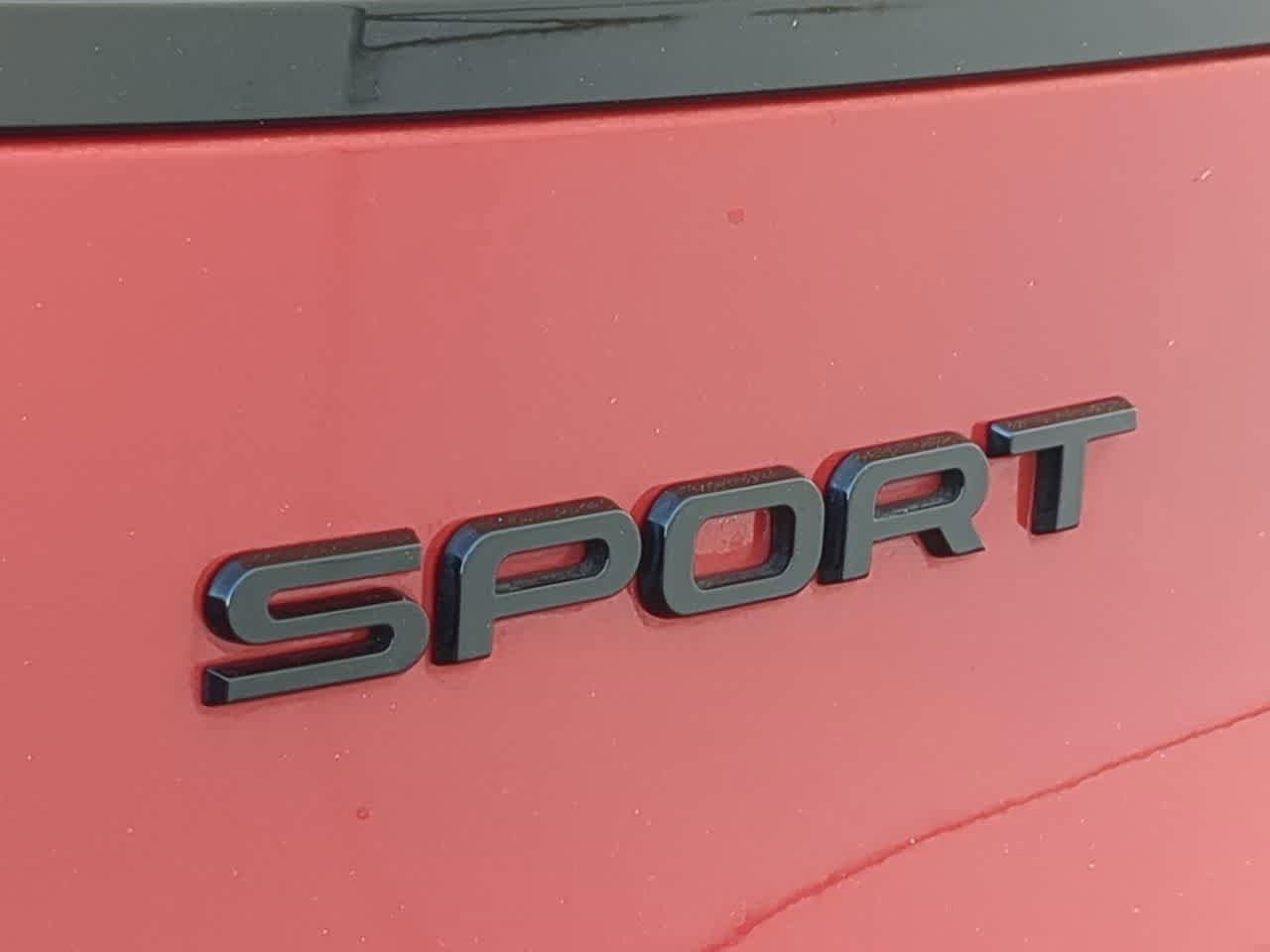 Used 2025 Land Rover Range Rover Sport SE image 13