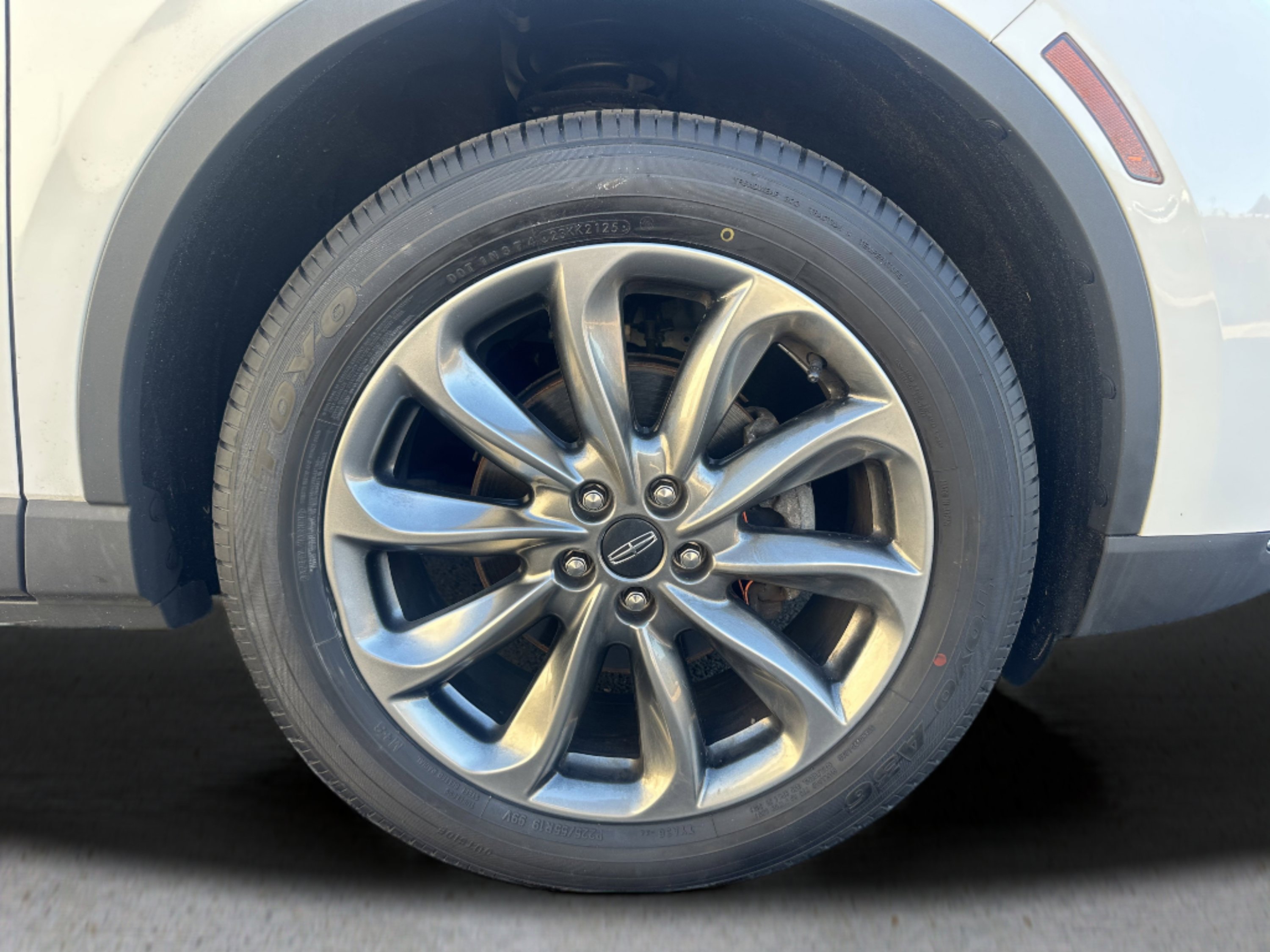 Used 2022 Lincoln Corsair AWD w/ Premium Package image 7