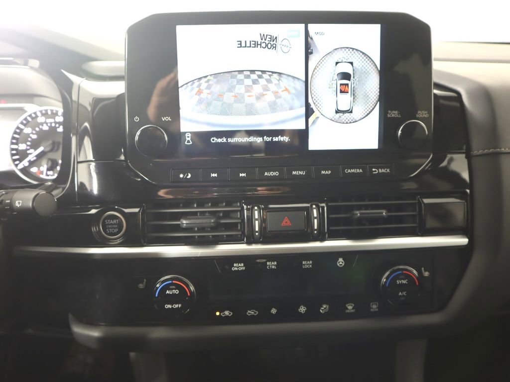 Used 2022 Nissan Pathfinder SL AWD/4WD image 13