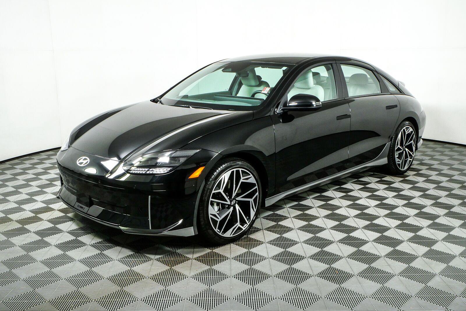 Used 2023 Hyundai Ioniq 6 SEL w/ Cargo Package RWD image 25