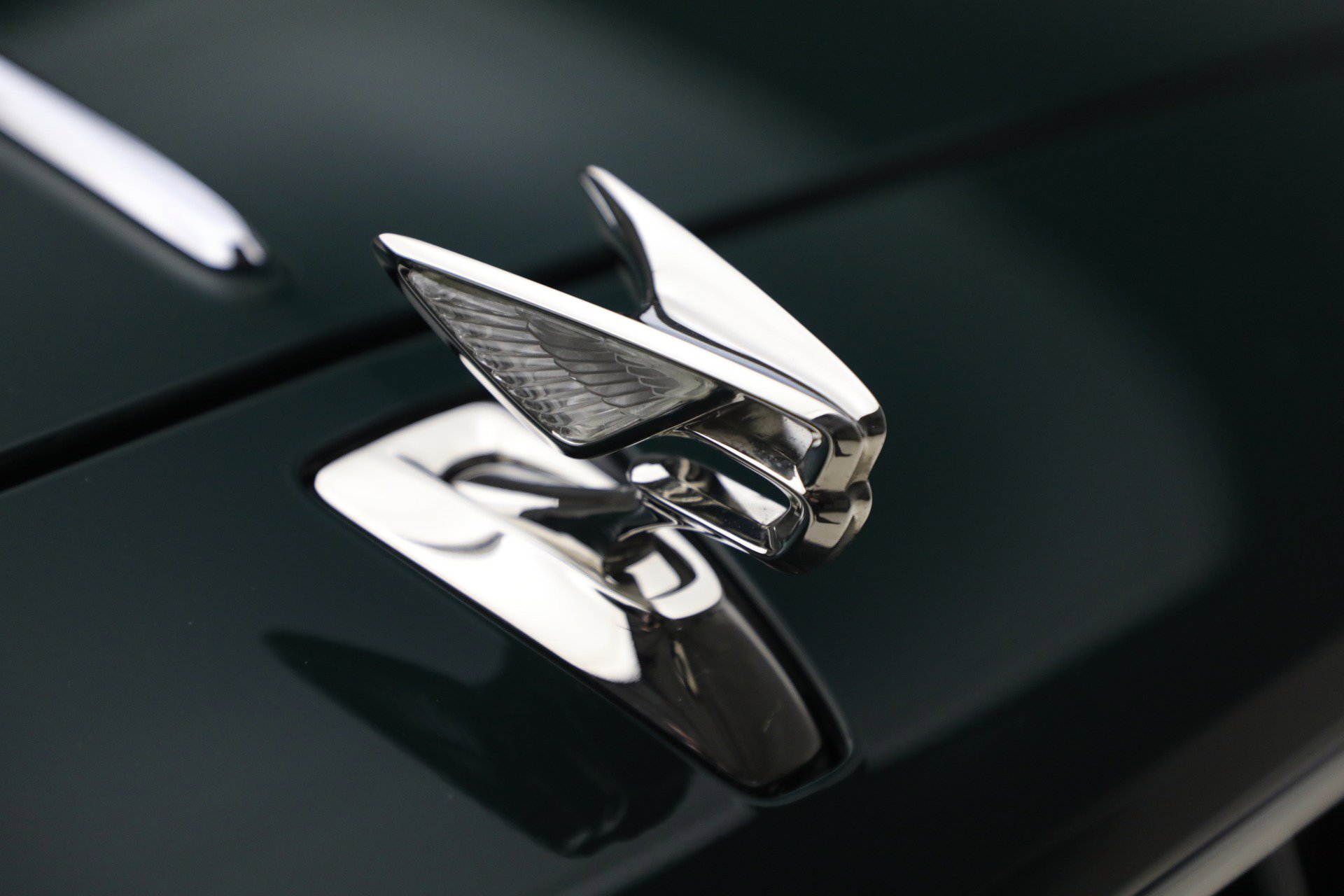 Used 2023 Bentley Flying Spur Plug-In Hybrid image 9