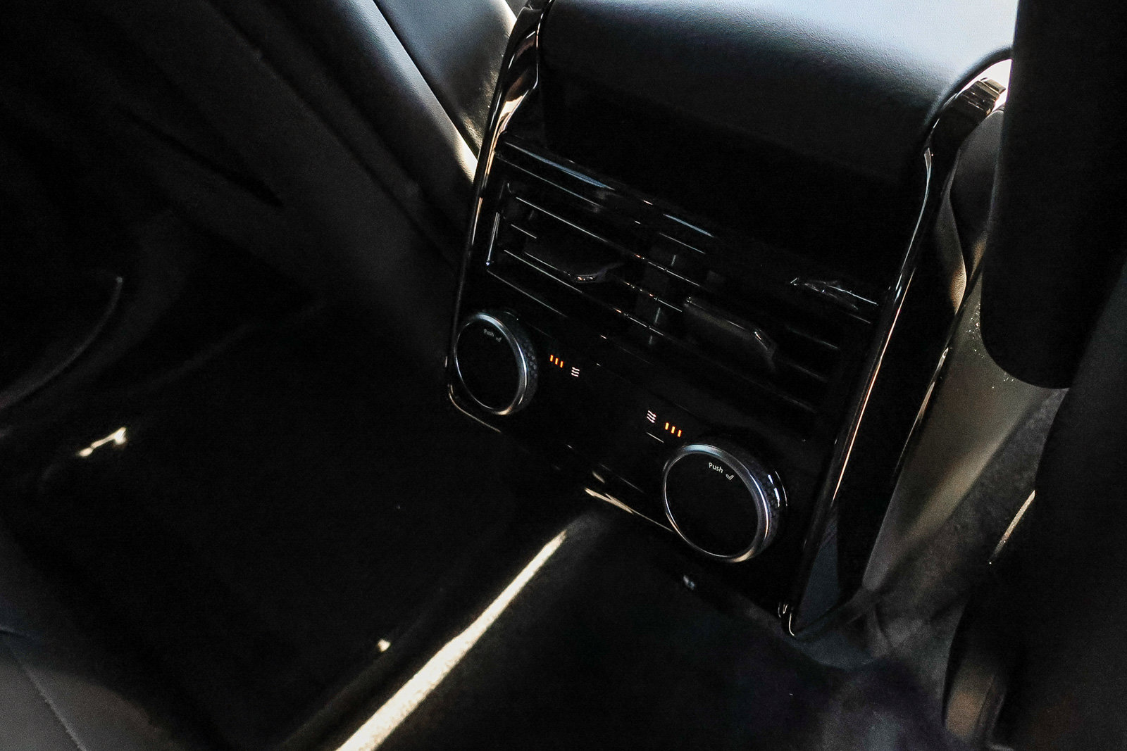 New 2027 Land Rover Range Rover Sport Dynamic SE AWD/4WD image 21