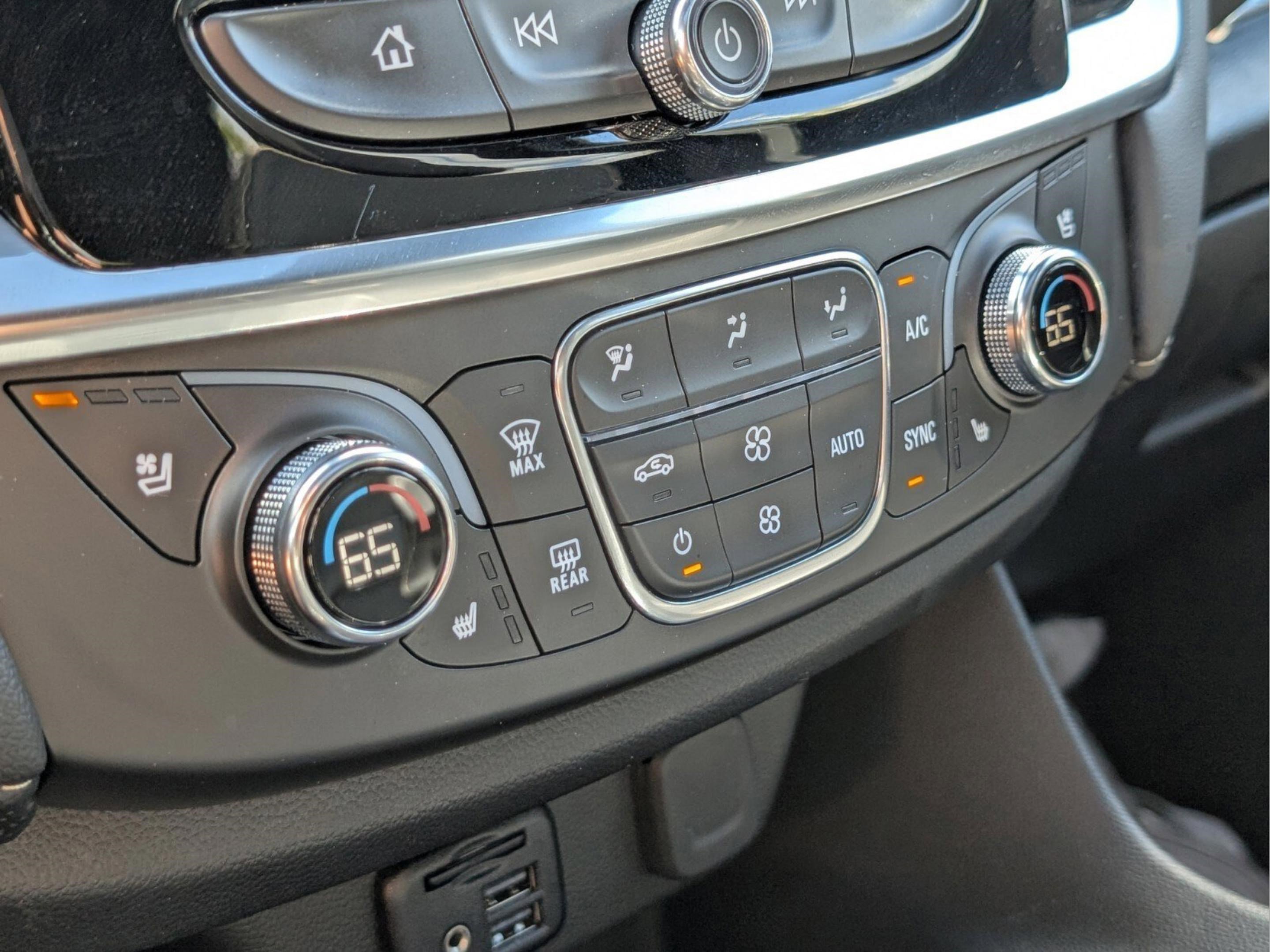 Used 2024 Chevrolet Traverse Premier w/ Redline Edition image 21