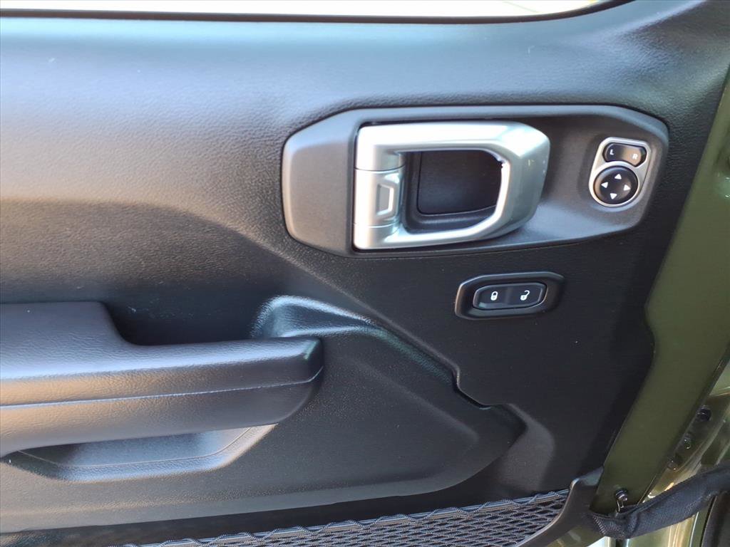 Used 2021 Jeep Wrangler Unlimited Rubicon w/ Dual Top Group image 10