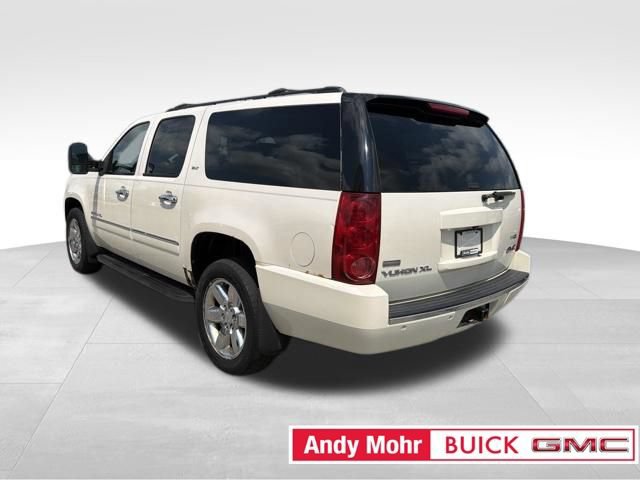 Used 2012 GMC Yukon XL SLT w/ SLT-2 Equipment Package AWD/4WD image 9