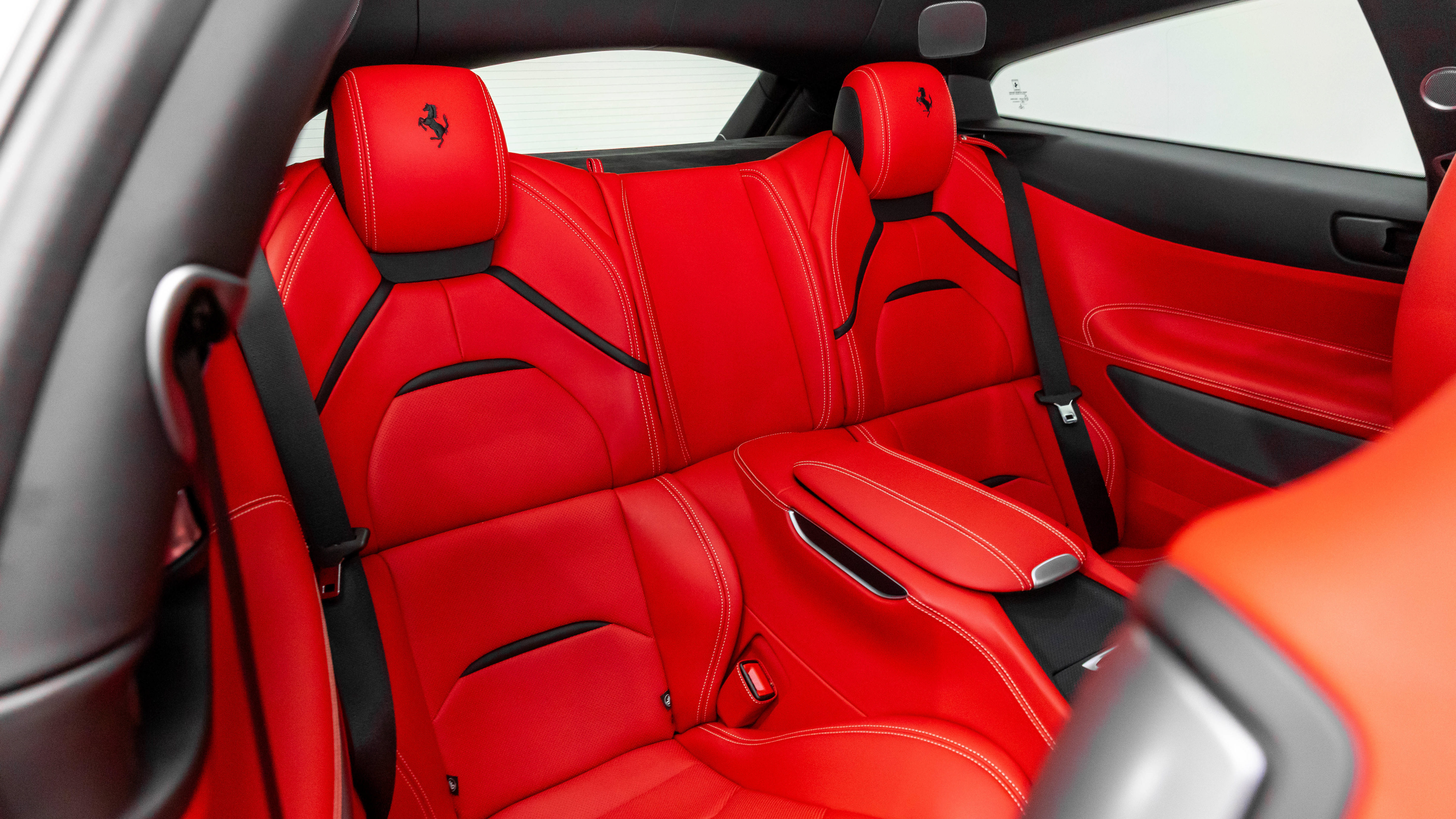 Used 2020 Ferrari GTC4Lusso T RWD image 18