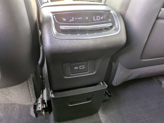 Used 2023 Cadillac XT6 Sport AWD/4WD image 16