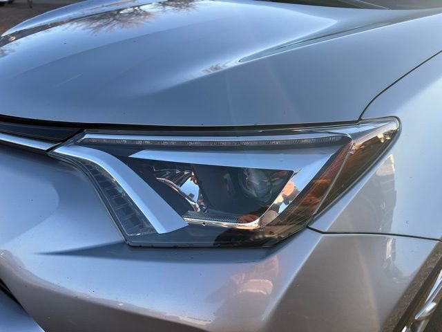 Used 2017 Toyota RAV4 Limited image 7