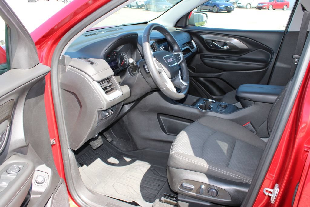 Used 2023 GMC Terrain SLE w/ Driver Convenience Package FWD image 11