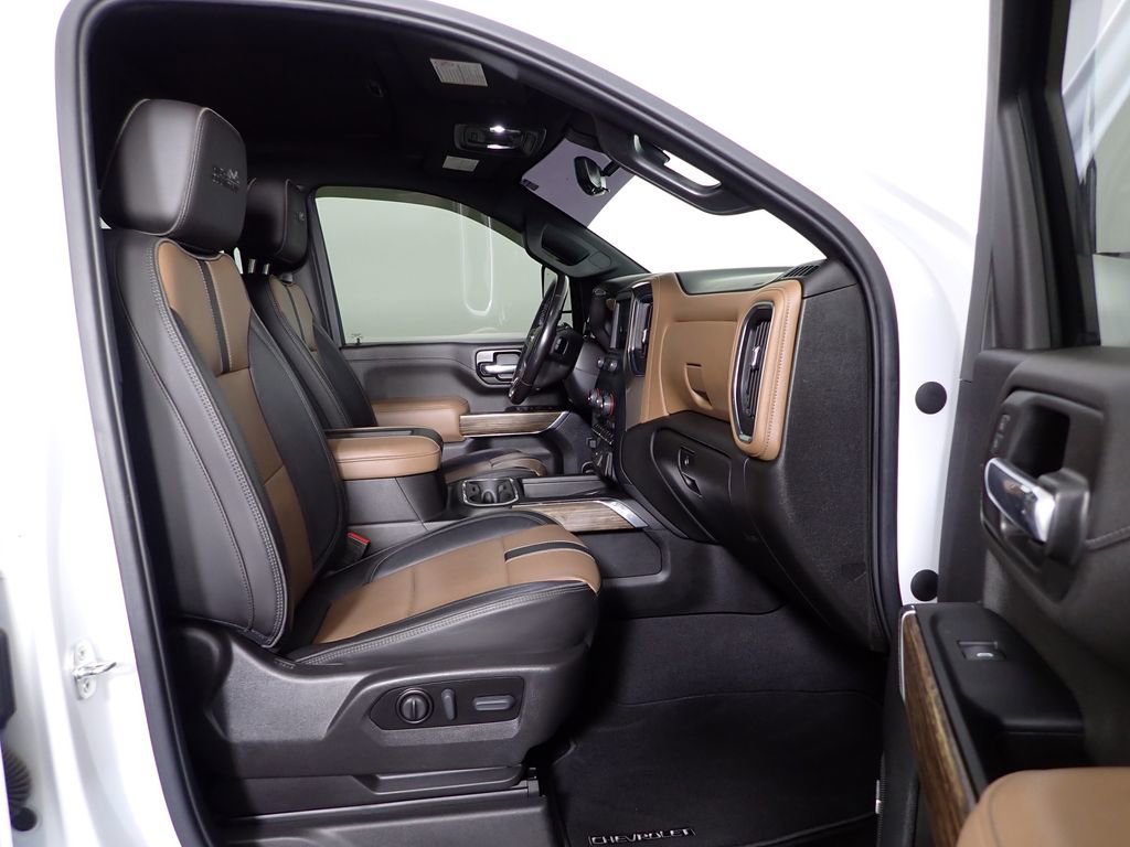 Used 2022 Chevrolet Silverado 3500 High Country w/ Z71 Off-Road Package image 39