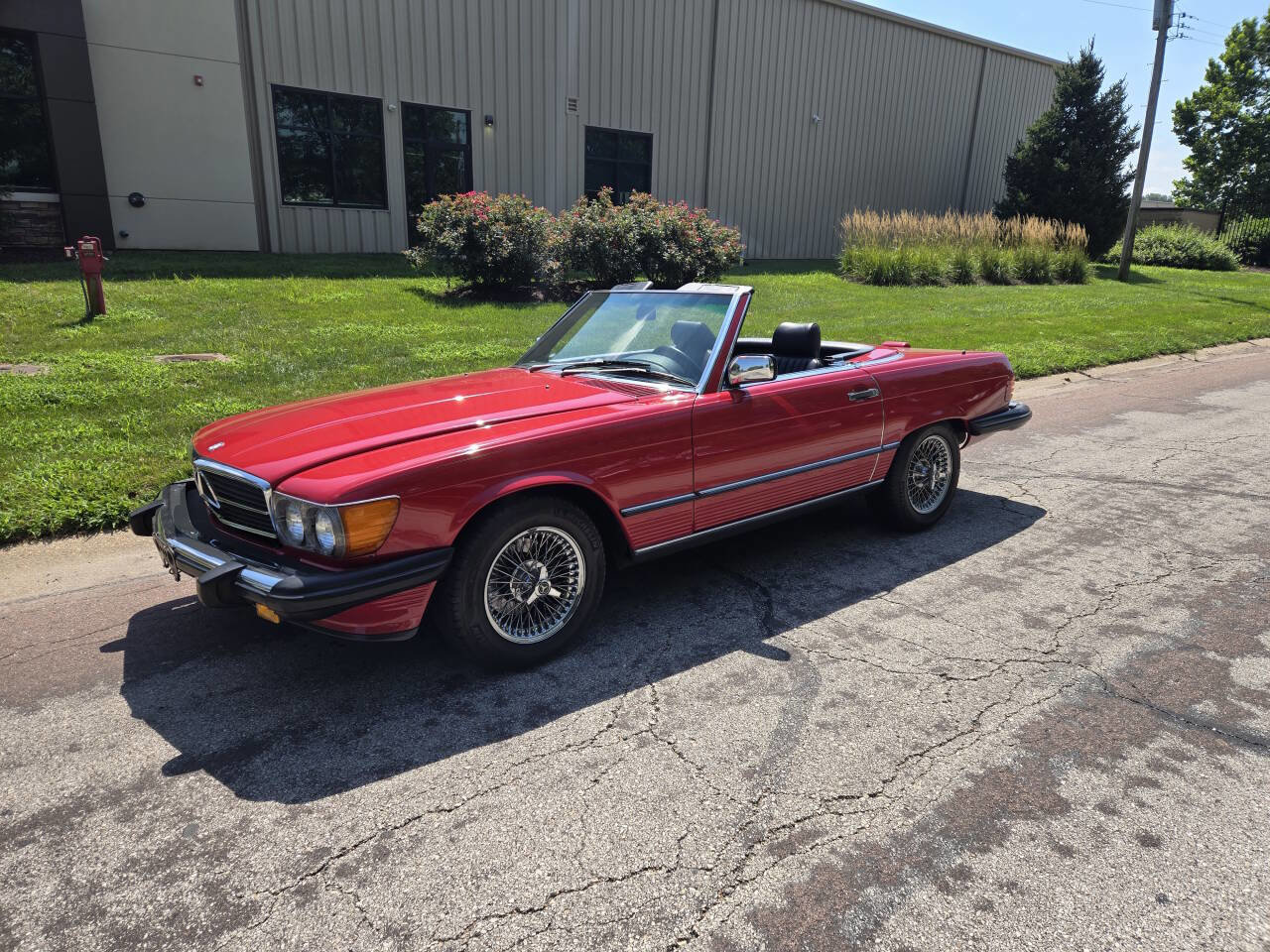 Used 1988 Mercedes-Benz 560 SL image 2