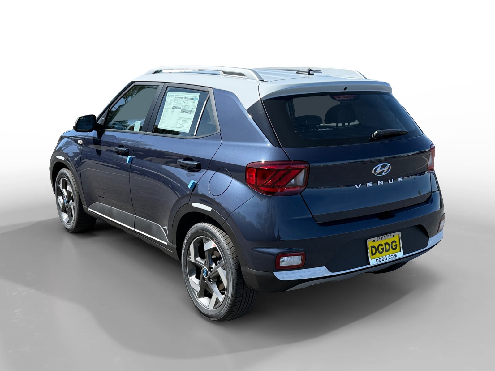 New 2026 Hyundai Venue SEL FWD image 3