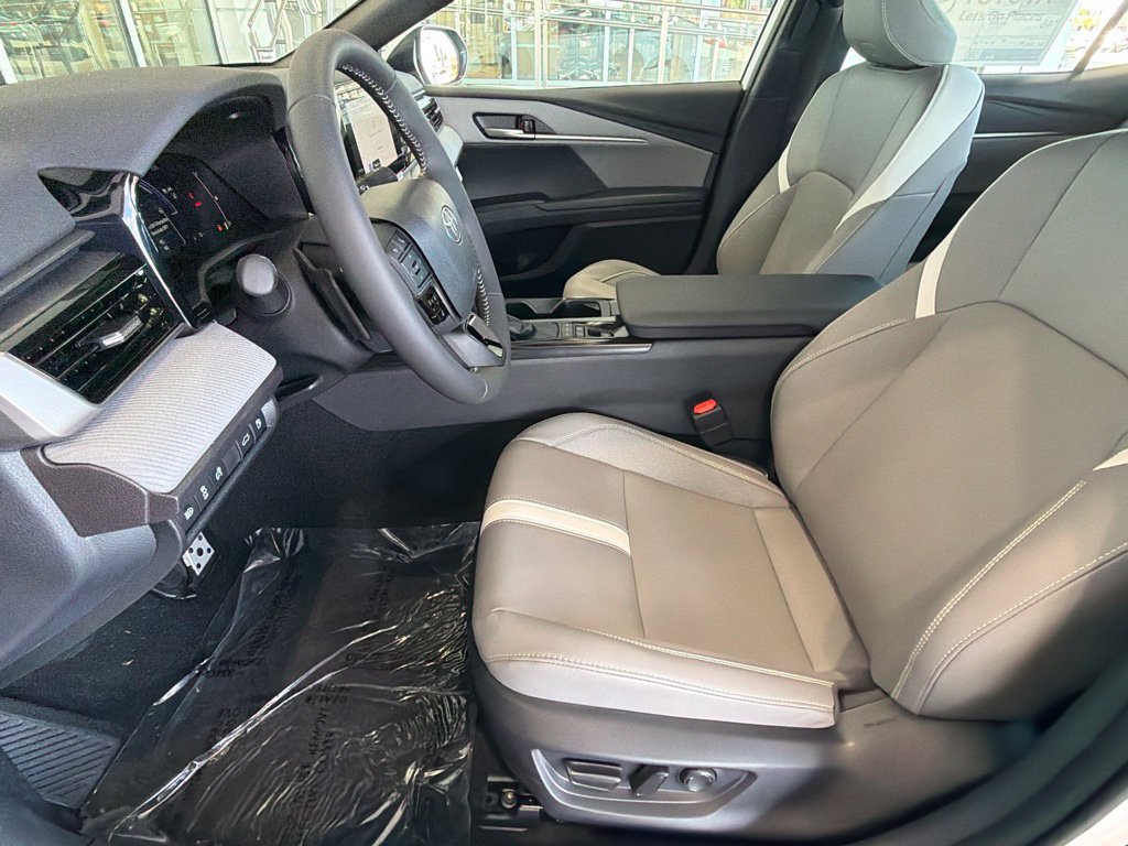 Certified 2026 Toyota Camry SE w/ Convenience Package FWD image 21
