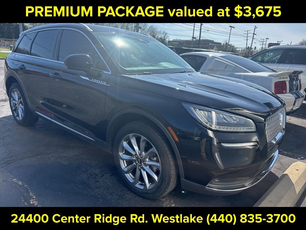 Used 2022 Lincoln Corsair AWD w/ Premium Package image 3