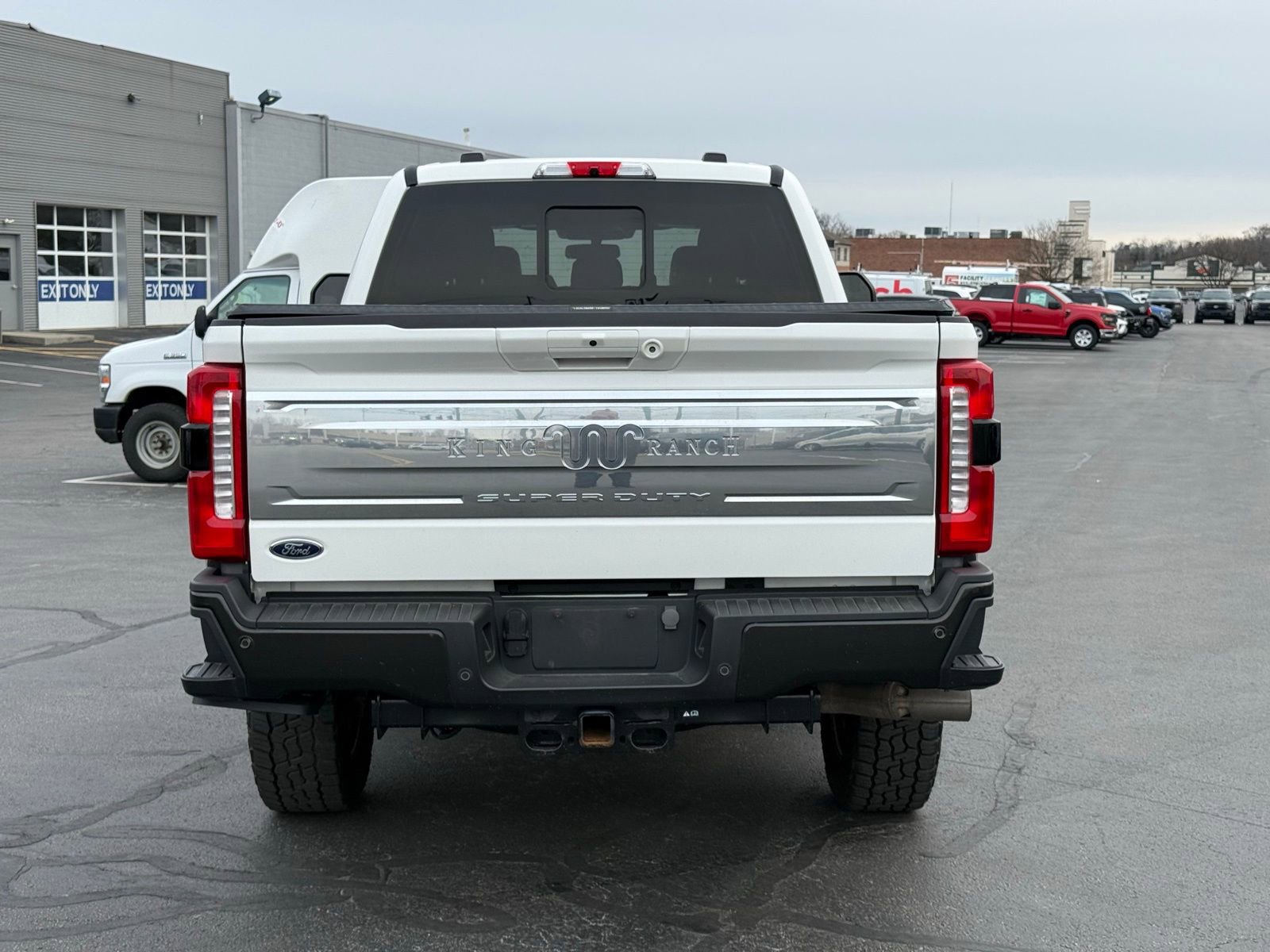 Used 2024 Ford F350 King Ranch w/ FX4 Off-Road Package AWD/4WD image 4