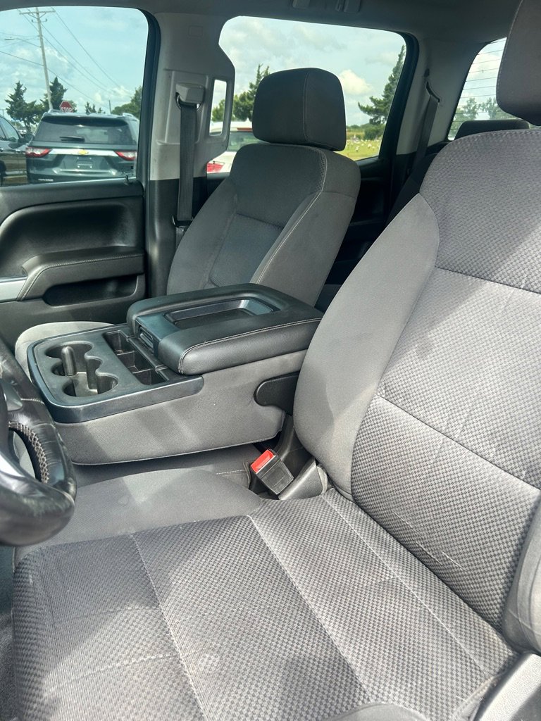 Used 2018 Chevrolet Silverado 1500 LT w/ Texas Edition image 8