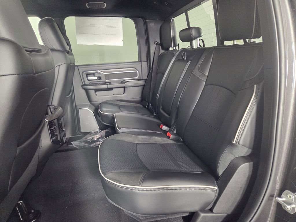 New 2026 RAM 2500 Laramie AWD/4WD image 17