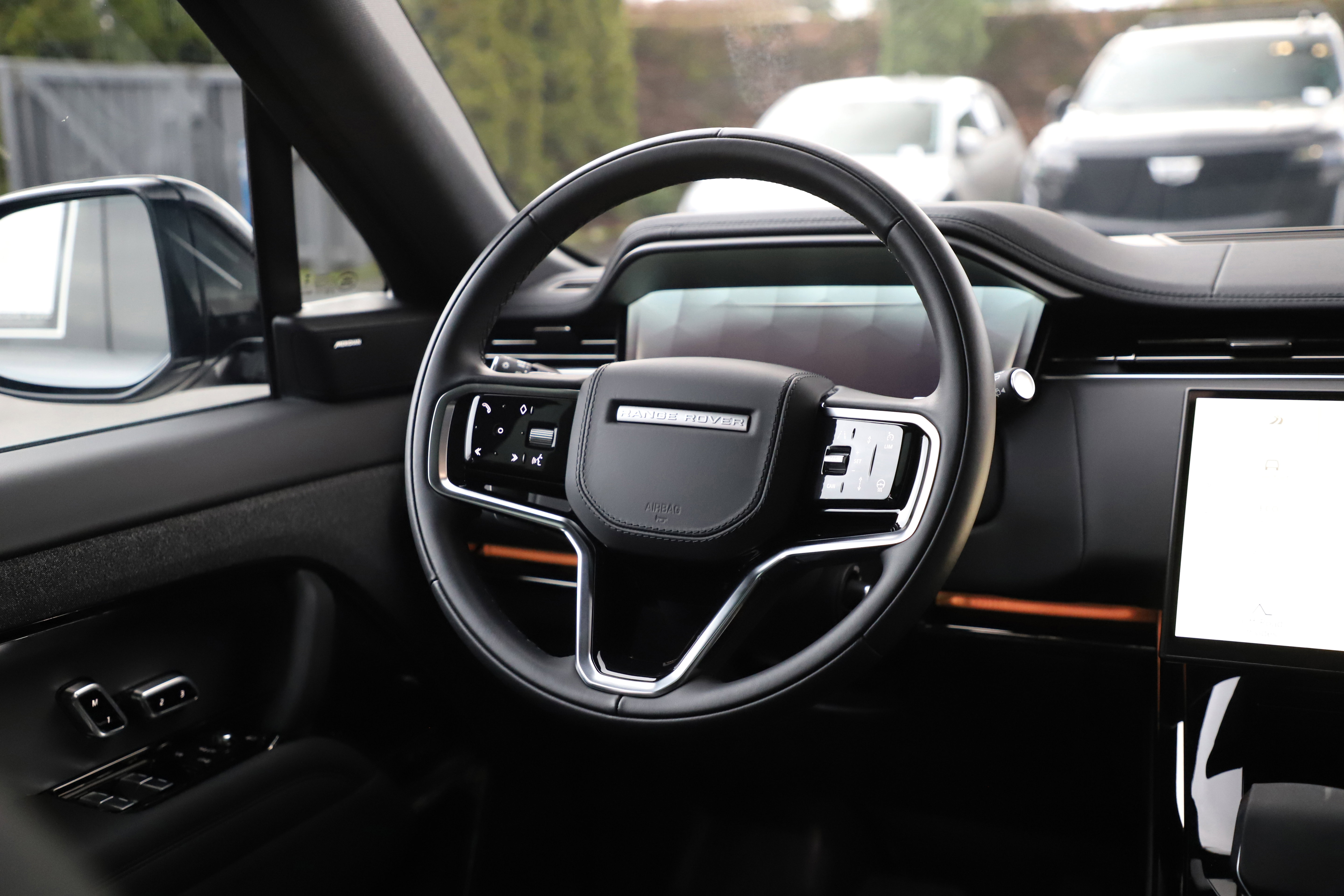 Certified 2025 Land Rover Range Rover Sport image 17