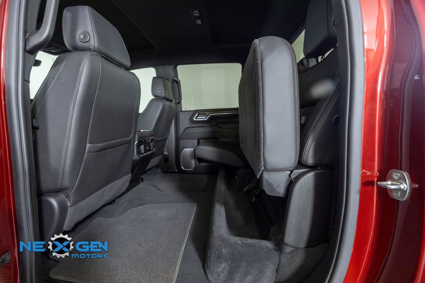 Used 2025 Chevrolet Silverado 2500 High Country w/ Technology Package image 28