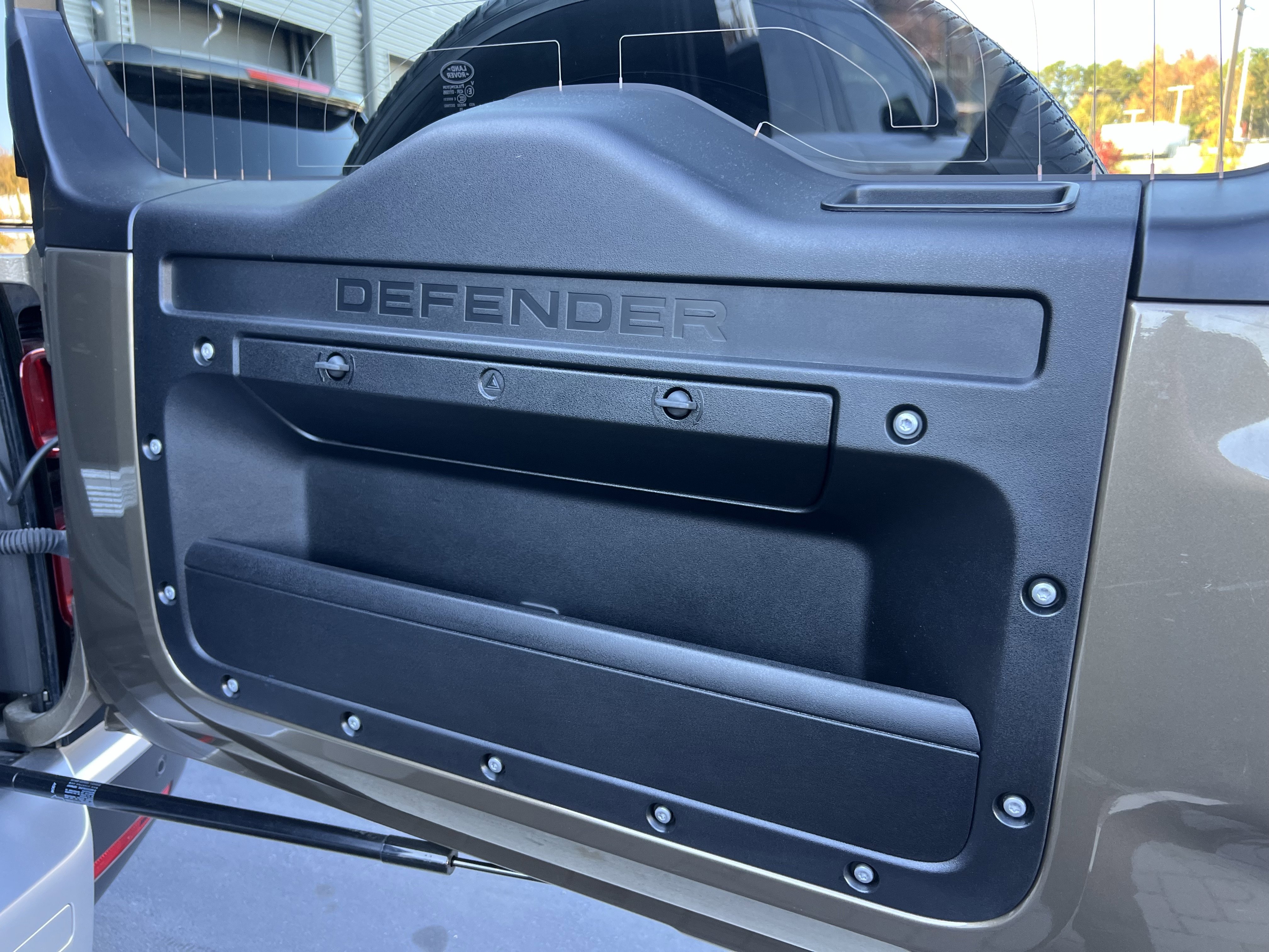 Certified 2023 Land Rover Defender 90 S image 34