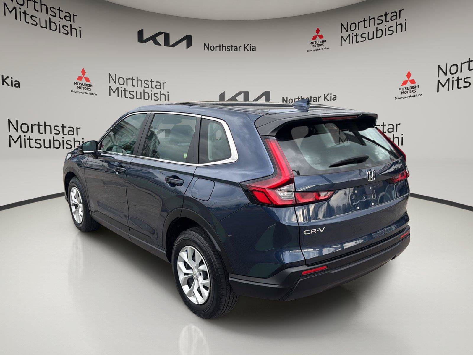 Used 2024 Honda CR-V LX image 5