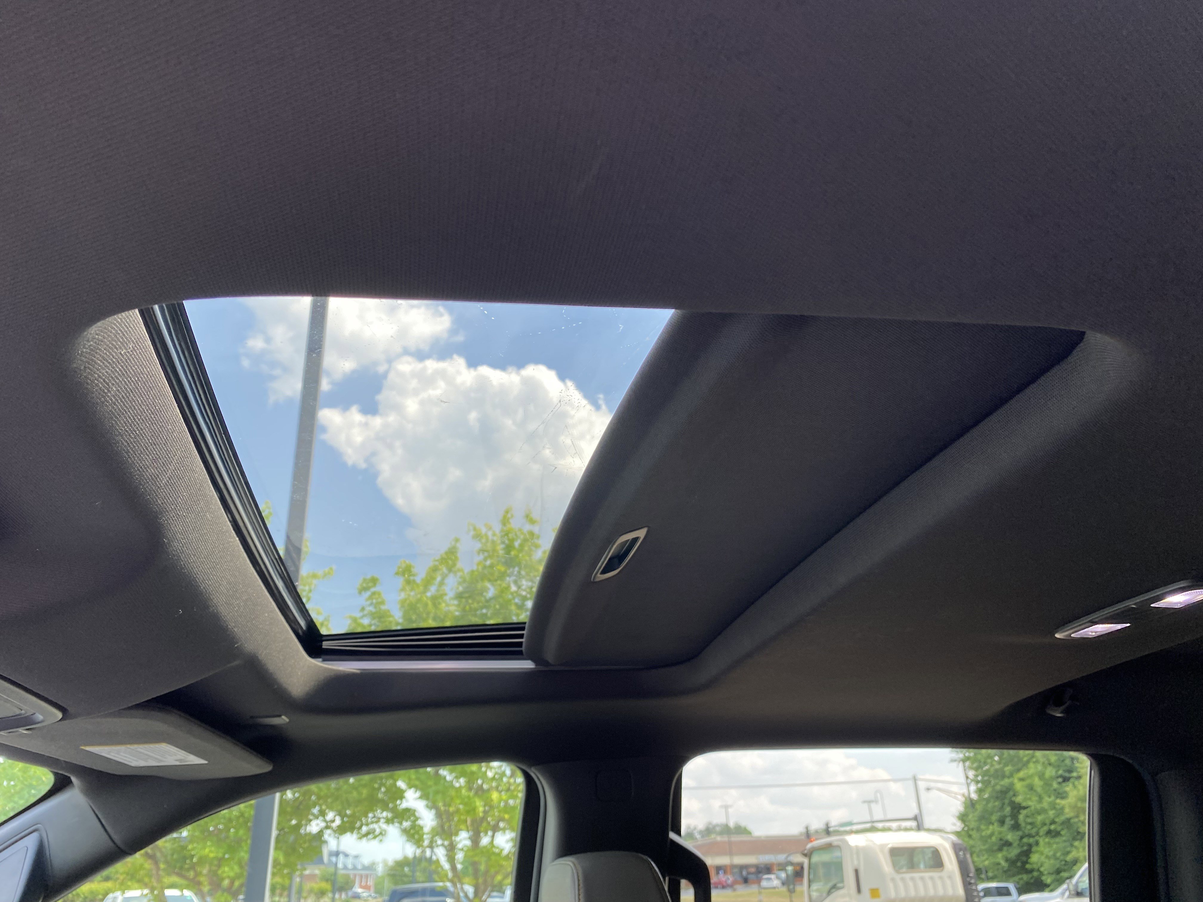 Used 2024 Chevrolet Silverado 2500 ZR2 w/ Technology Package AWD/4WD image 36