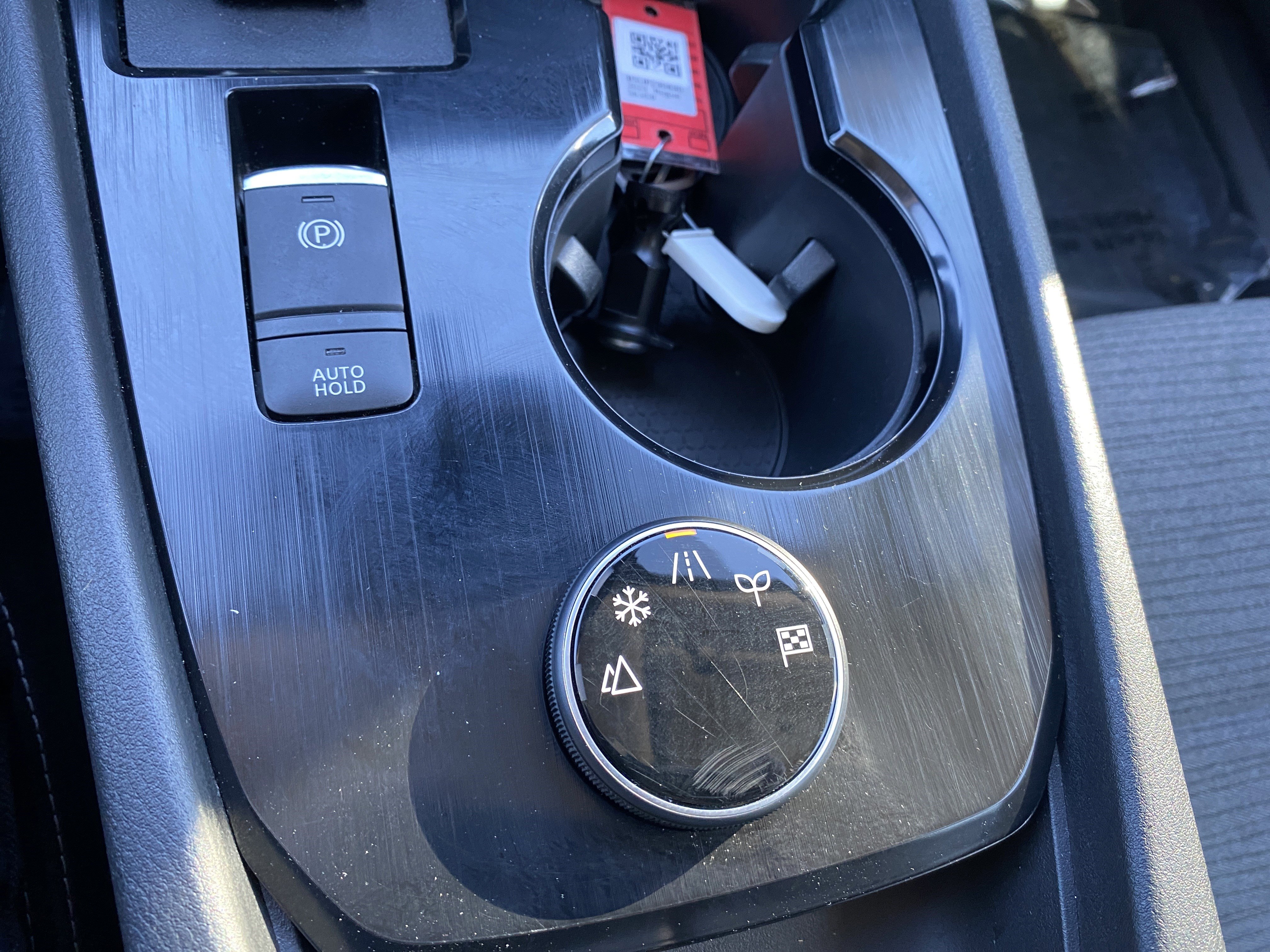 Used 2023 Nissan Rogue SV image 33