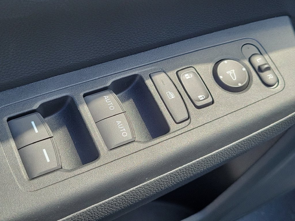 Certified 2025 Honda CR-V EX image 20