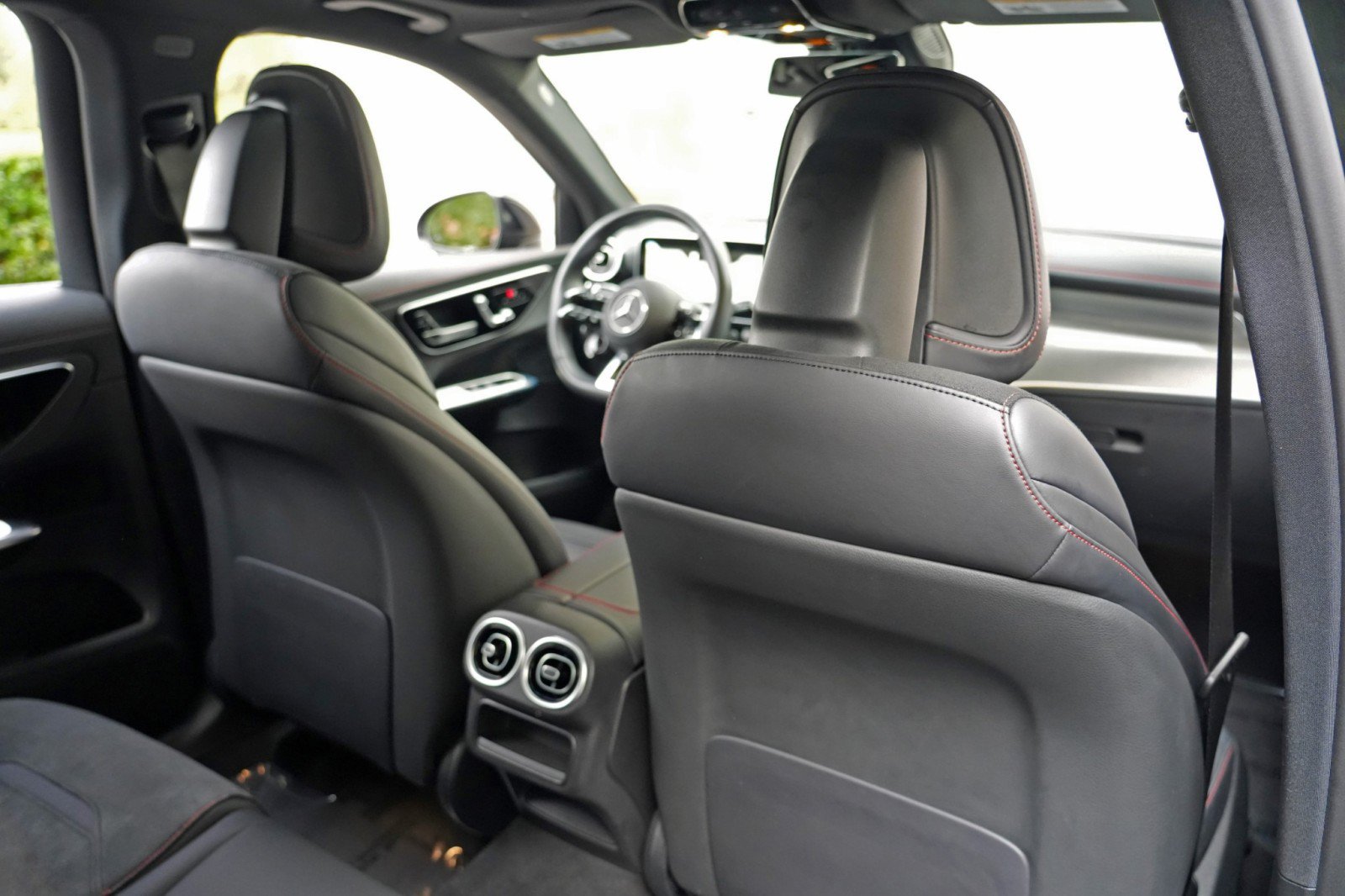 Used 2024 Mercedes-Benz GLC 43 AMG 4MATIC image 46