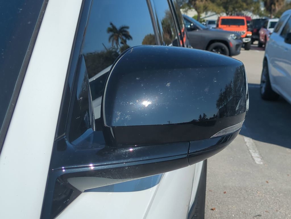 Used 2023 Jeep Grand Cherokee Altitude image 13