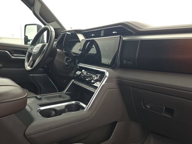 Used 2025 GMC Sierra 2500 Denali w/ Denali Reserve Package AWD/4WD image 22