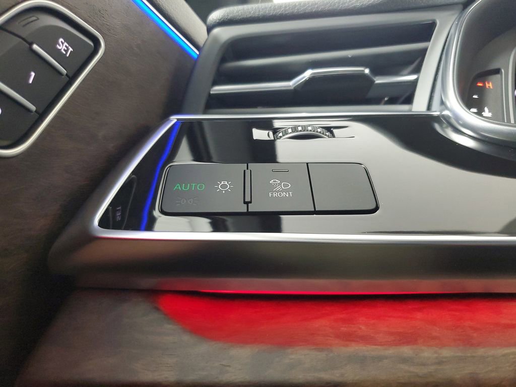Used 2025 Audi Q7 3.0T Premium Plus image 34