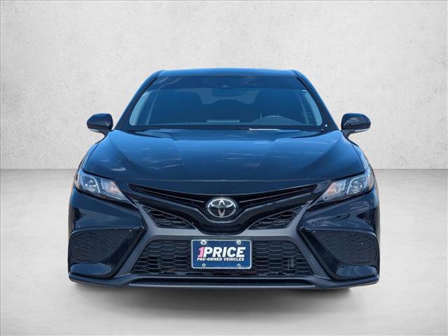 Used 2023 Toyota Camry SE w/ Convenience Package FWD image 2