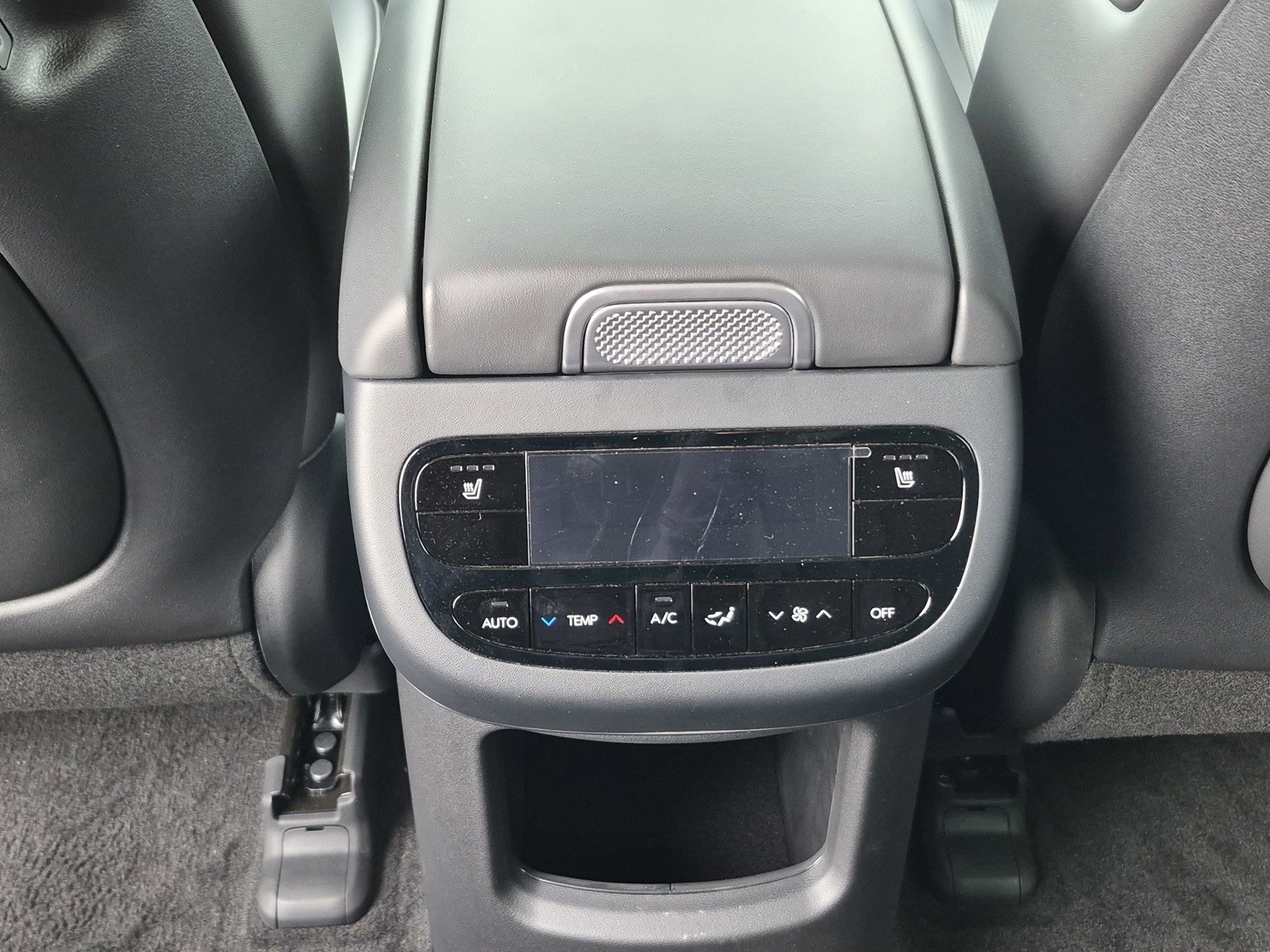 New 2026 Hyundai Ioniq 9 SEL image 16