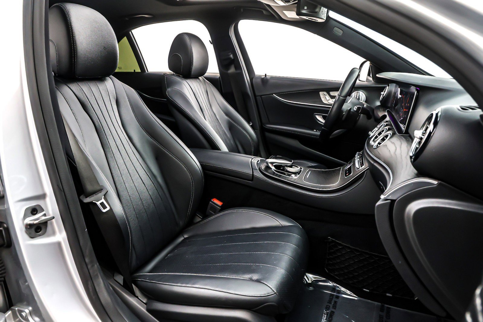 Used 2020 Mercedes-Benz E 350 Sedan image 8