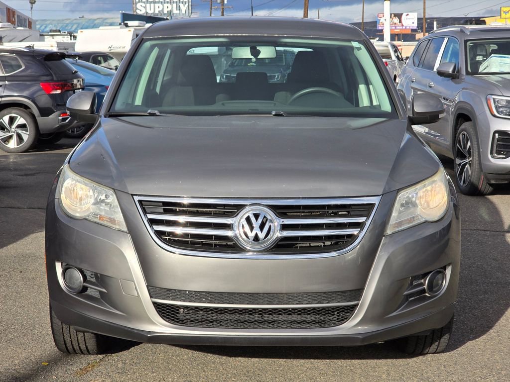 Used 2011 Volkswagen Tiguan S image 8