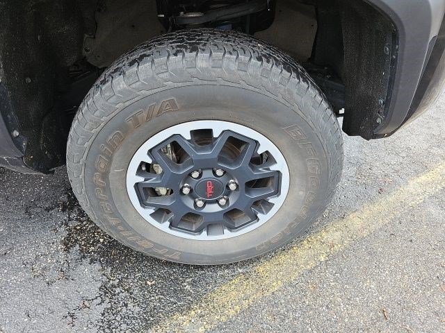 Used 2024 Toyota Tacoma TRD Off-Road AWD/4WD image 10
