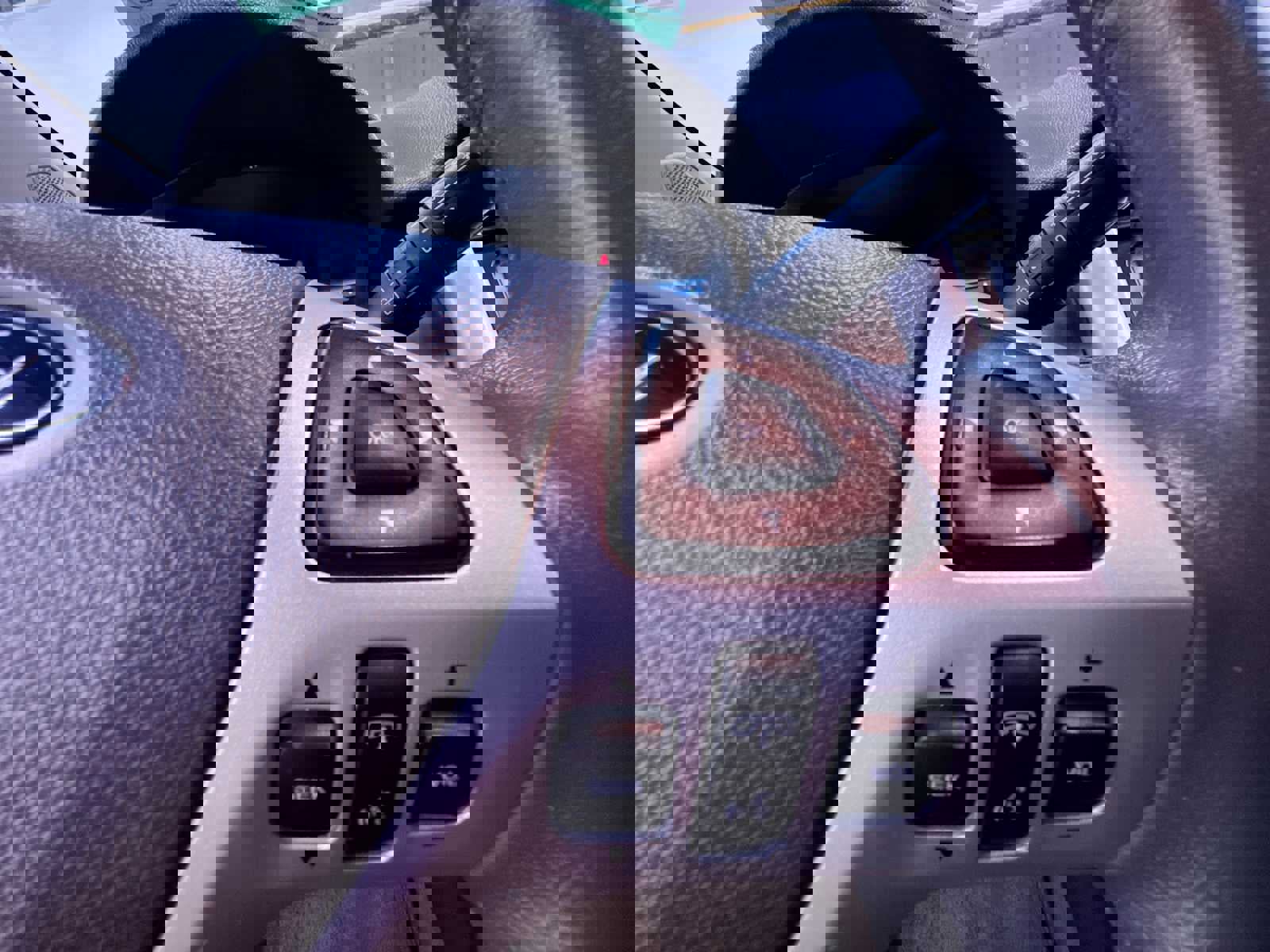 Used 2011 Ford Edge Limited image 20