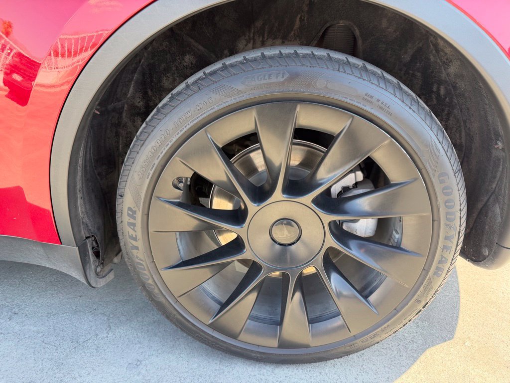 Used 2021 Tesla Model Y Long Range AWD/4WD image 3