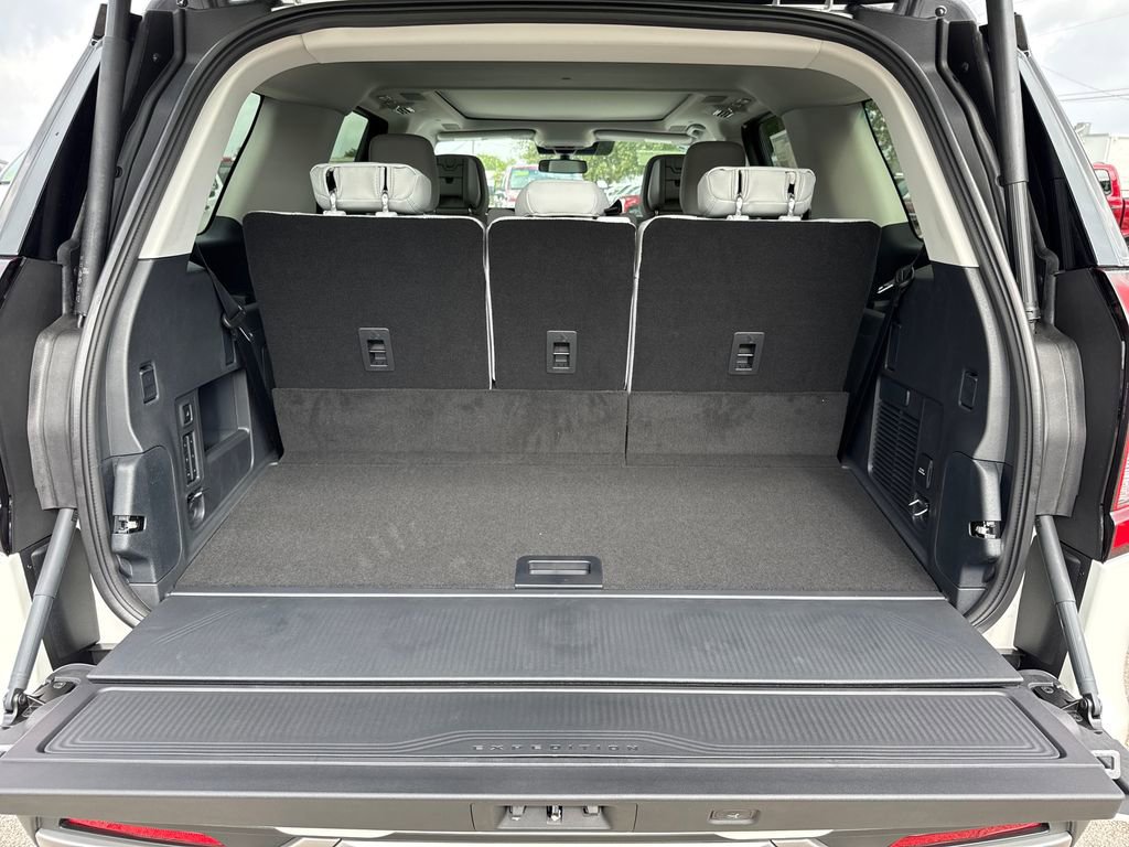 New 2026 Ford Expedition Platinum w/ Platinum Ultimate Package AWD/4WD image 23